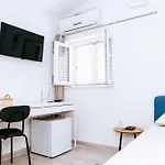 Serious Job Room